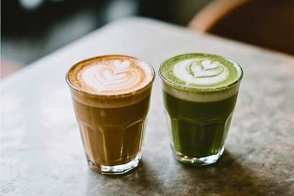 Matcha vs Coffee: How Caffeine Works Differently in Your Body